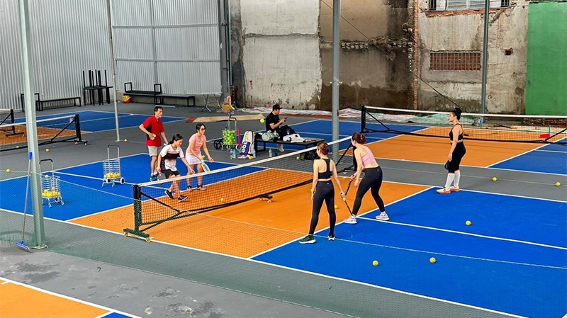 Dịch vụ marketing sân Pickleball với 3 cách quảng bá hiệu quả 4 Nên đưa ra giá thuê hợp lý